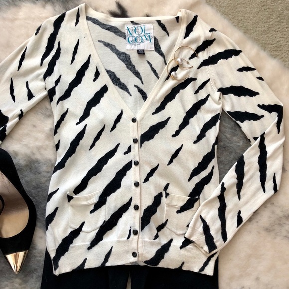Volcom Zebra Print Cadigan - Picture 2 of 2